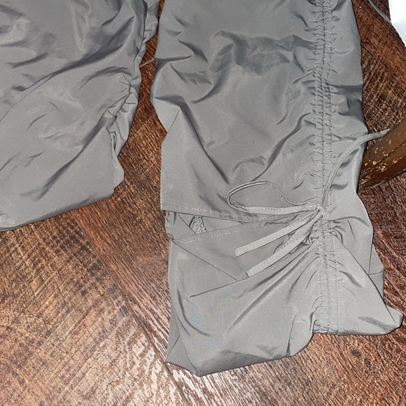 Baggy Parachute Pants for Women Low Waist Ruched Cargo Pants - Picture 5 of 9